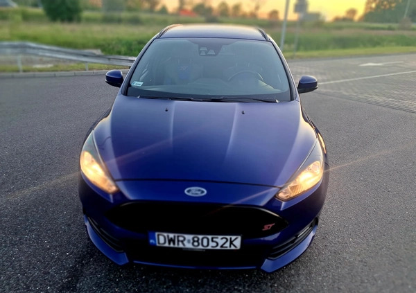 Ford Focus cena 50500 przebieg: 140000, rok produkcji 2015 z Wrocław małe 466